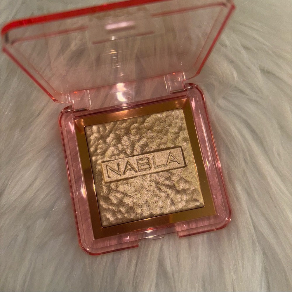 💝NIB NABLA SKIN GLAZING Highlighter in Amnesia💝